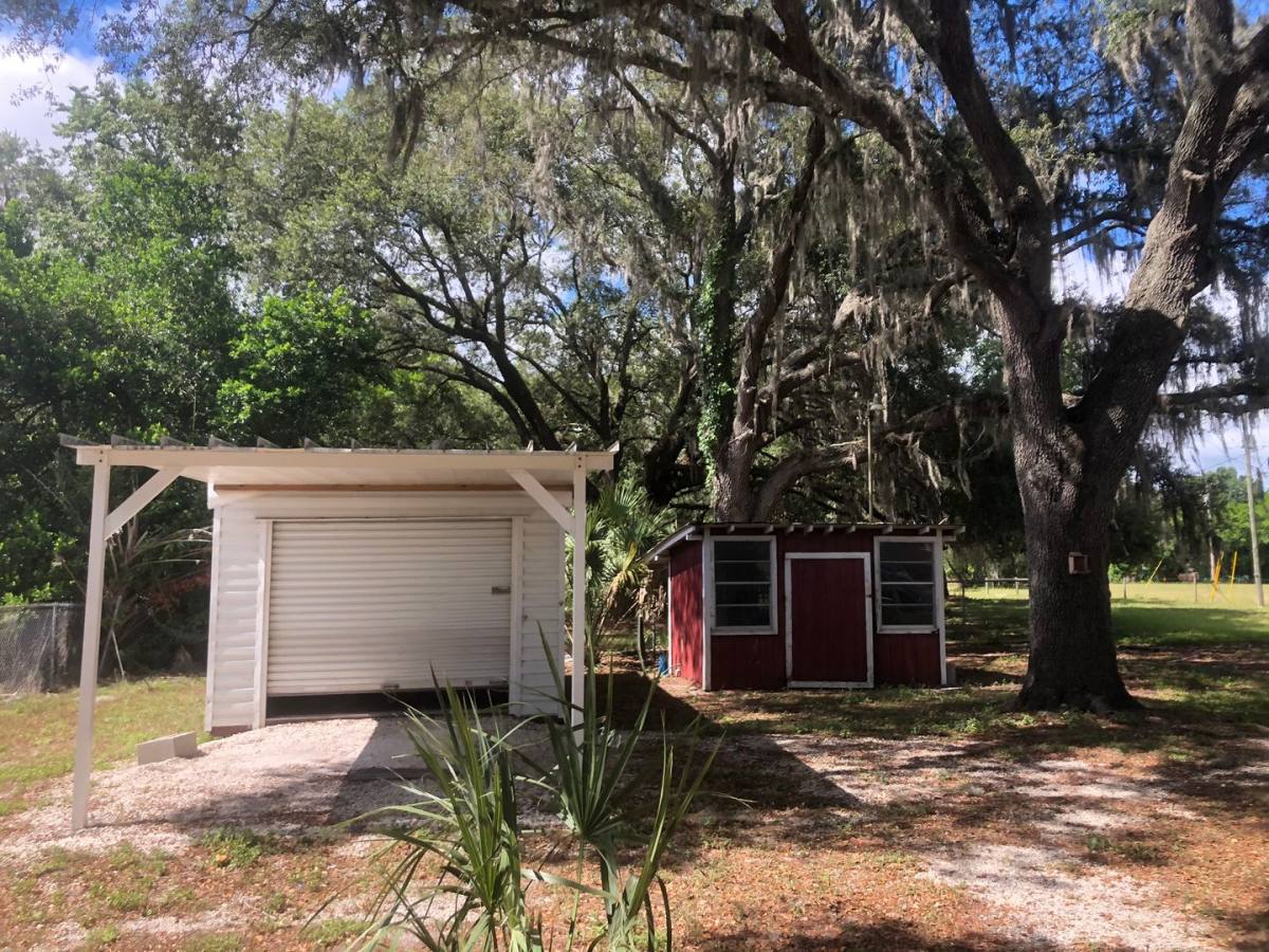 House for rent at 38611 Tucker Rd, Zephyrhills, FL 33542