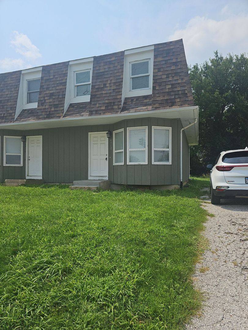 Apartment for rent at 5710 N Divison St, Davenport, IA 52806