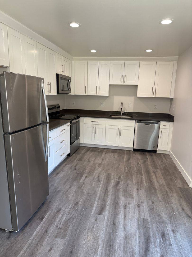 Apartment for rent at 1285 W Campbell Ave, Campbell, CA 95008