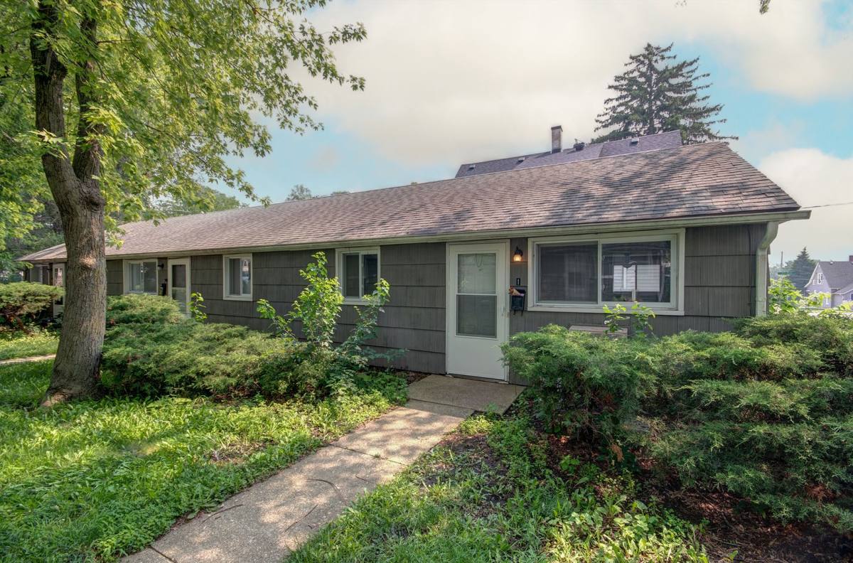 Apartment for rent at 503 W Morgan St, Joliet, IL 60436
