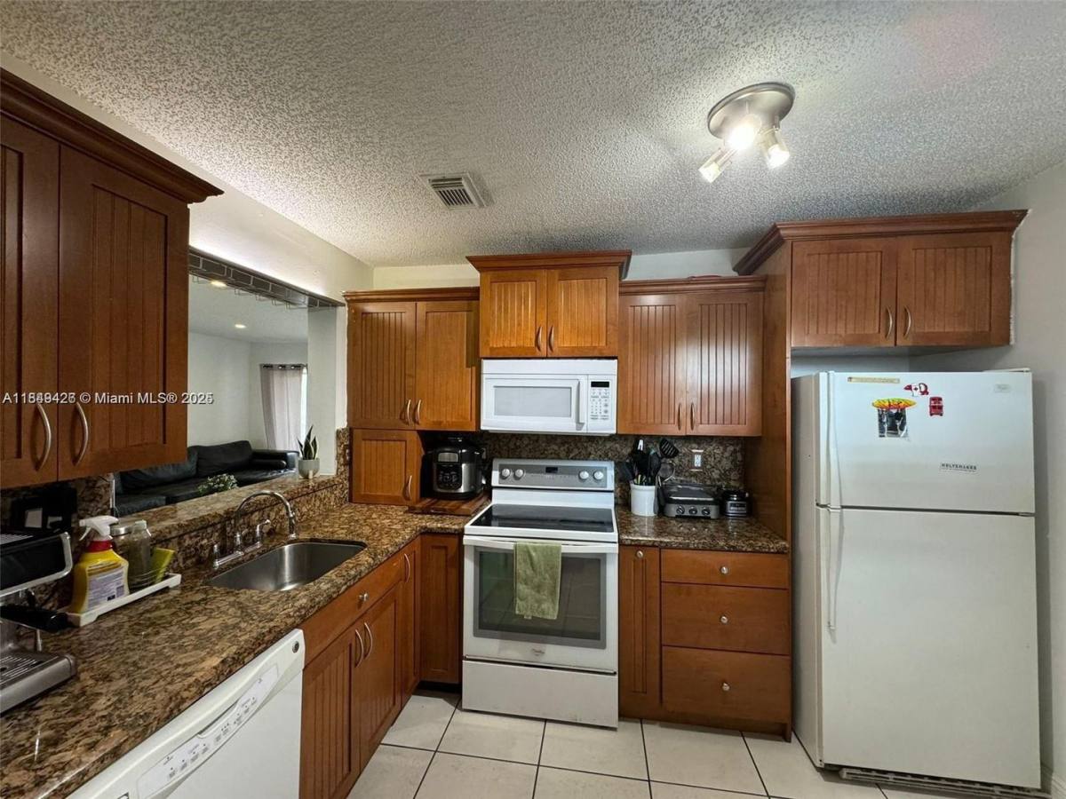 Apartment for rent at 4768 NW 114th Ave 201-4, Miami, FL 33178
