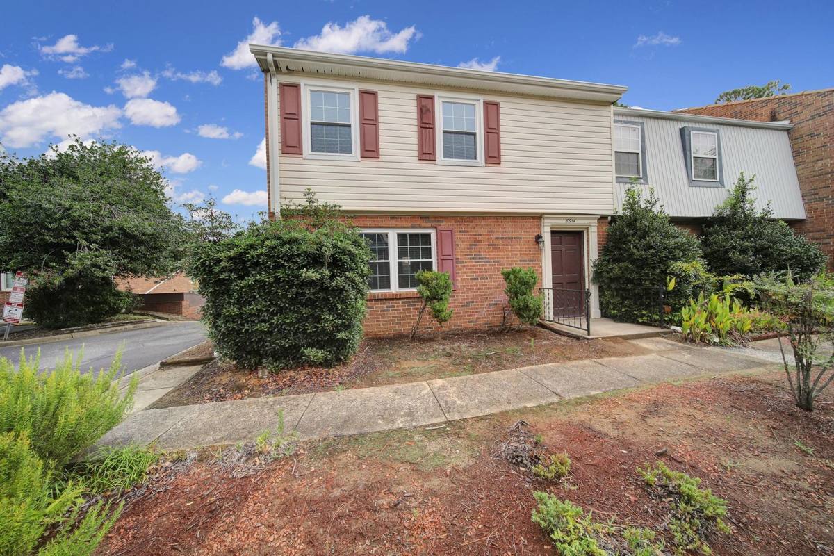 House for rent at 8914 Hunter Ridge Dr, Charlotte, NC 28226