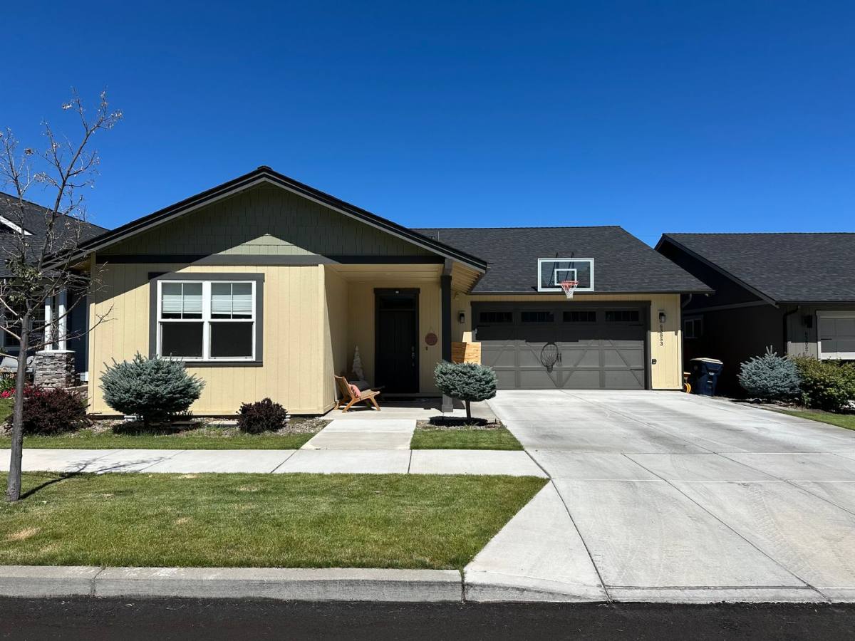 House for rent at 63853 Hunter Circle, Bend, OR 97701