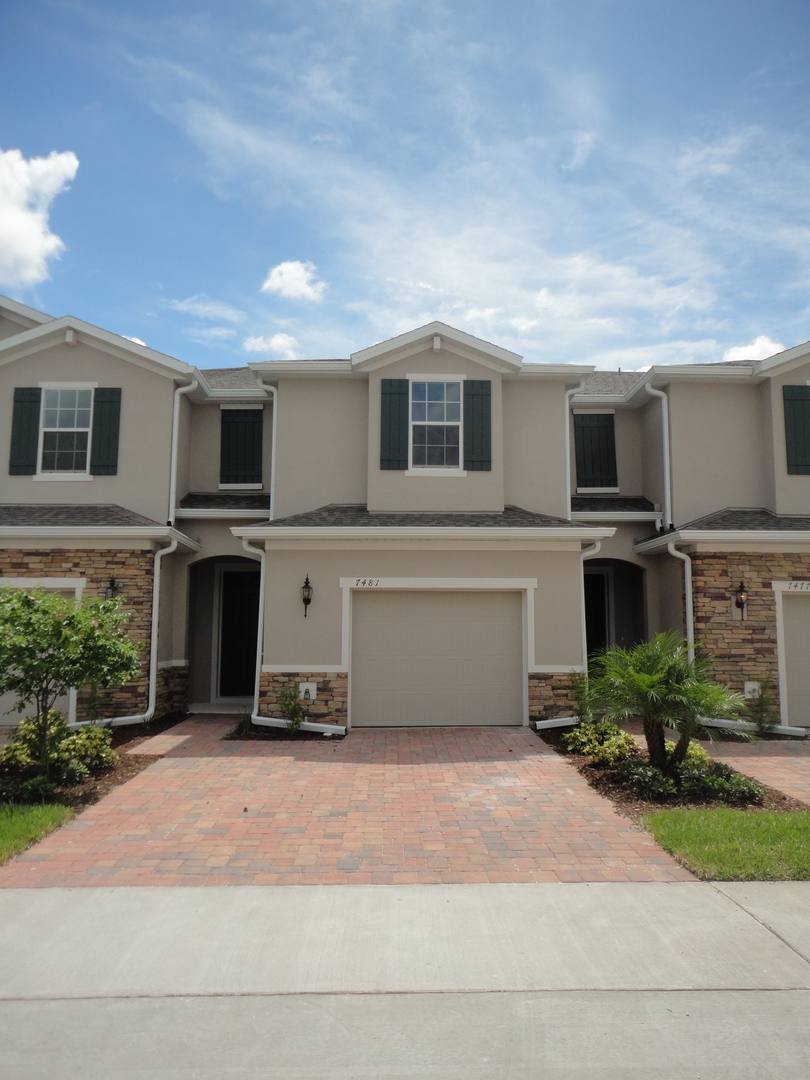 Townhouse for rent at 7481 Aloma Pines Court, Winter Park, FL 32792
