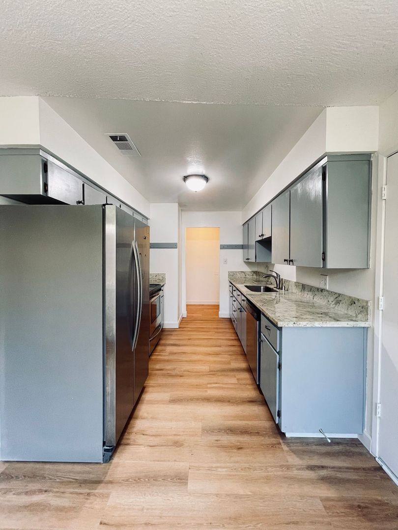 House for rent at 3907 N Claremont Ave, Fresno, CA 93727