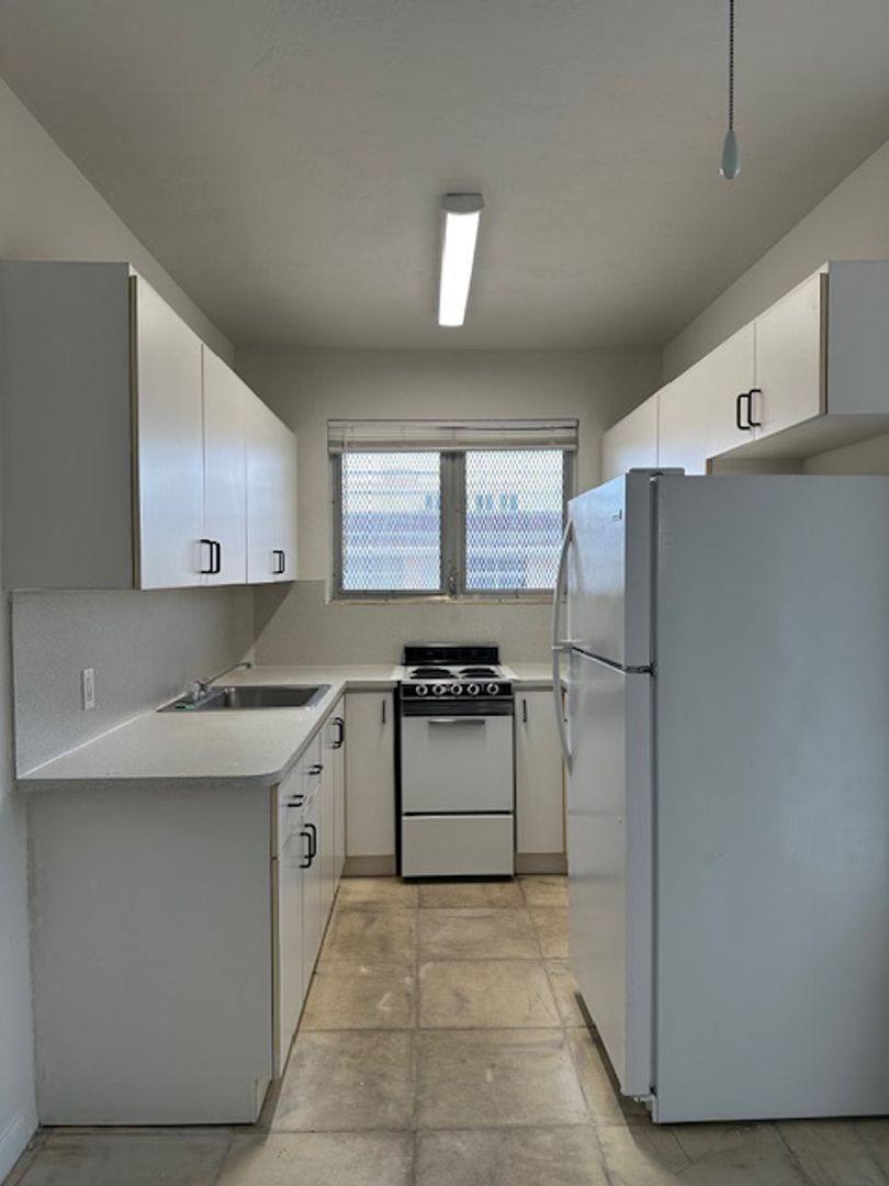 Apartment for rent at 119-127 Antiquera Ave, Miami, FL 33134