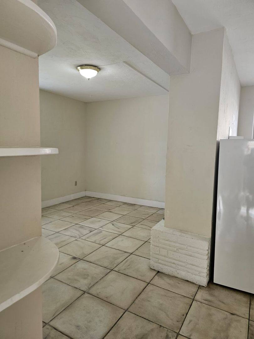 Apartment for rent at 119-127 Antiquera Ave, Miami, FL 33134
