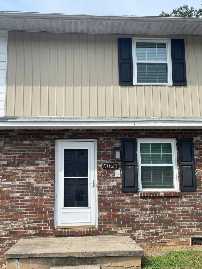 Townhouse for rent at 5027 Saint Patrick Circle, Charleston, WV 25313