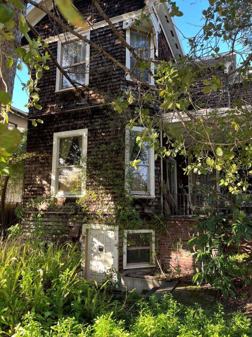 Apartment for rent at 1911 Buena Vista Ave, Alameda, CA 94501