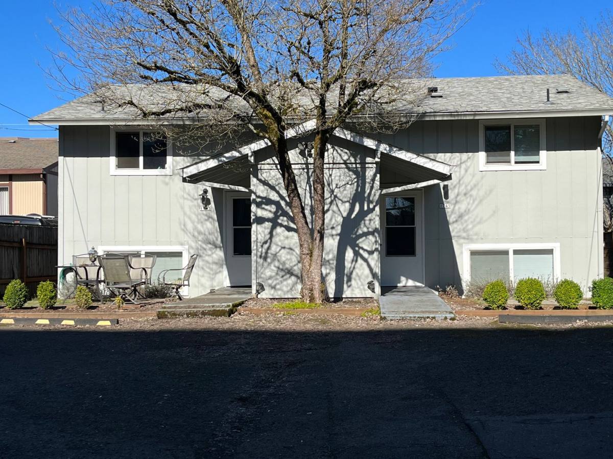 Apartment for rent at 1743-1745 SE Tenino St, Portland, OR 97202