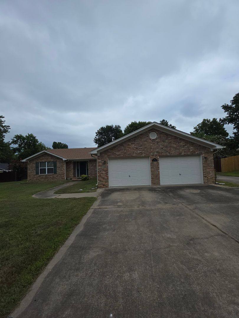 House for rent at 801 S Phoenix, Russellville, AR 72801