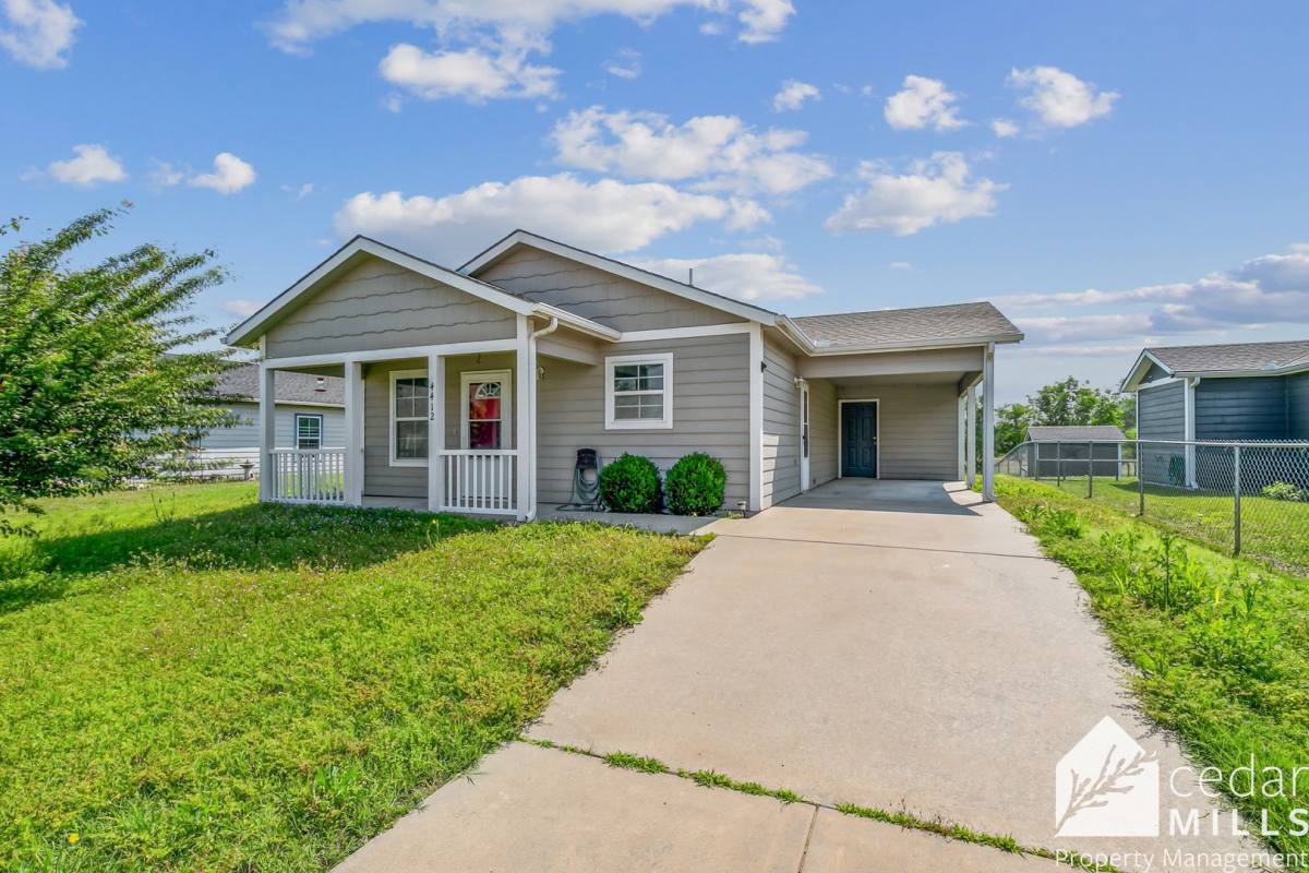 4412 S Victoria St, Wichita, KS 67216