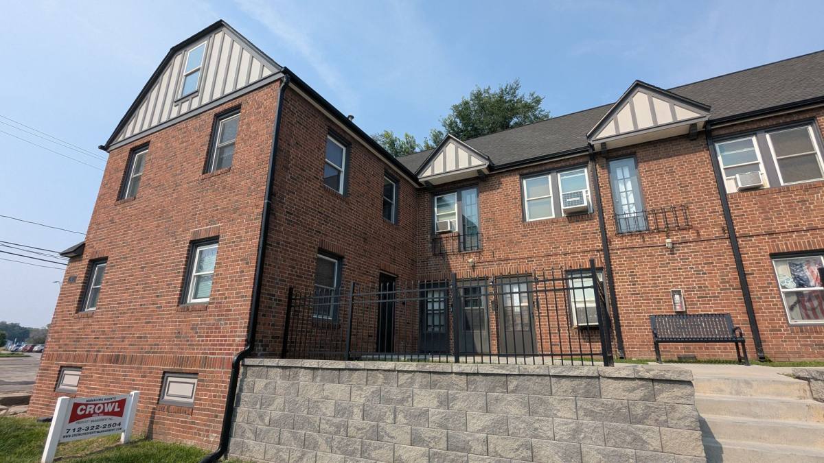 Apartment for rent at 10 N 31st St, Council Bluffs, IA 51501