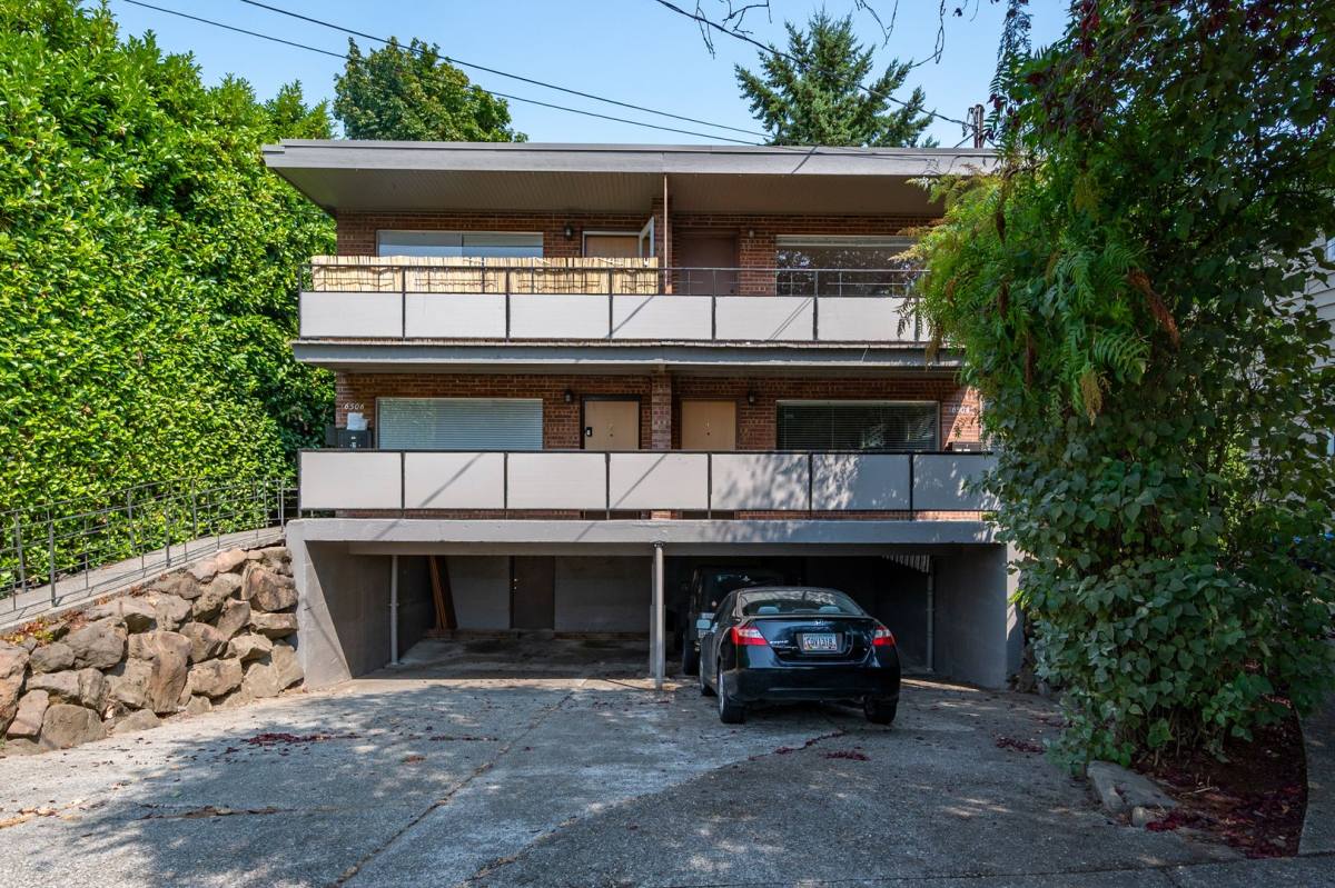 Apartment for rent at 6506 4th Ave NE, Seattle, WA 98115