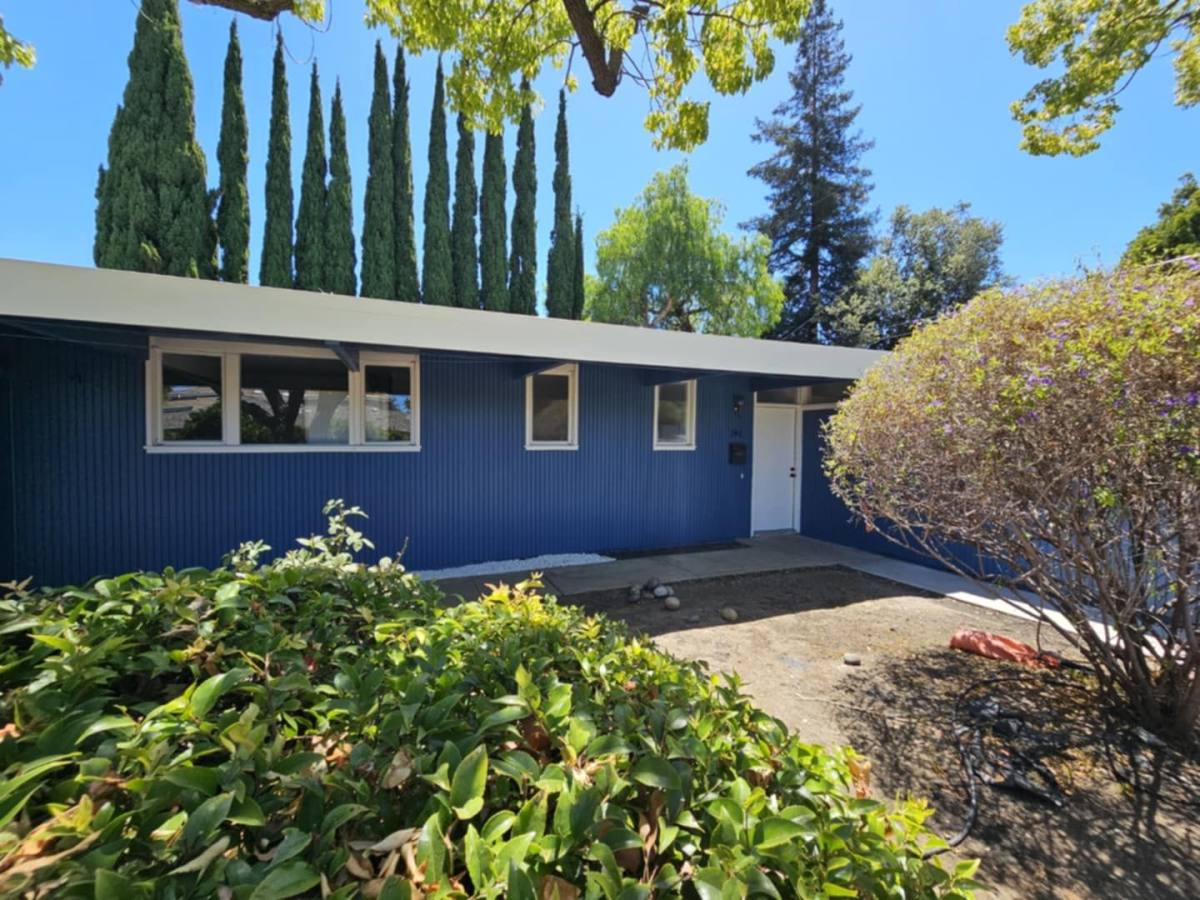 House for rent at 240 E Meadow Dr, Palo Alto, CA 94306