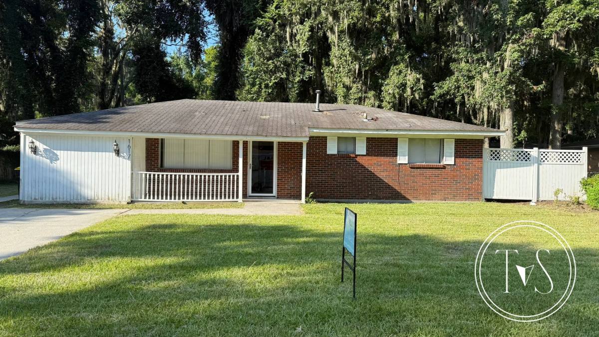 House for rent at 1617 E 59th St, Savannah, GA 31404