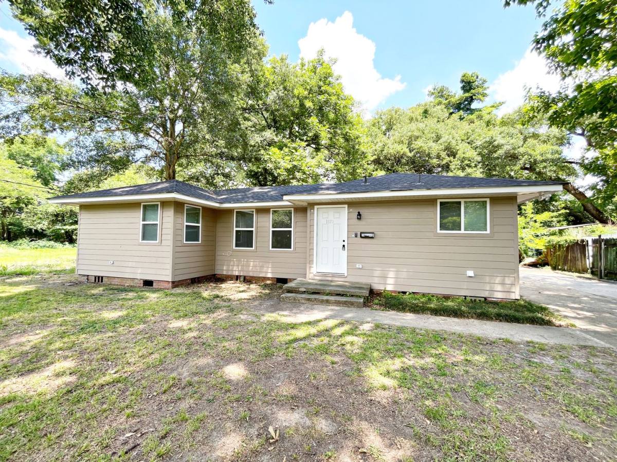 House for rent at 1873 Oregon St, Baton Rouge, LA 70802