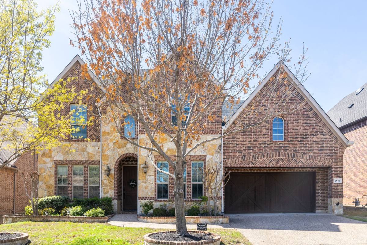 House for rent at 2616 Broadway Dr, Roanoke, TX 76262