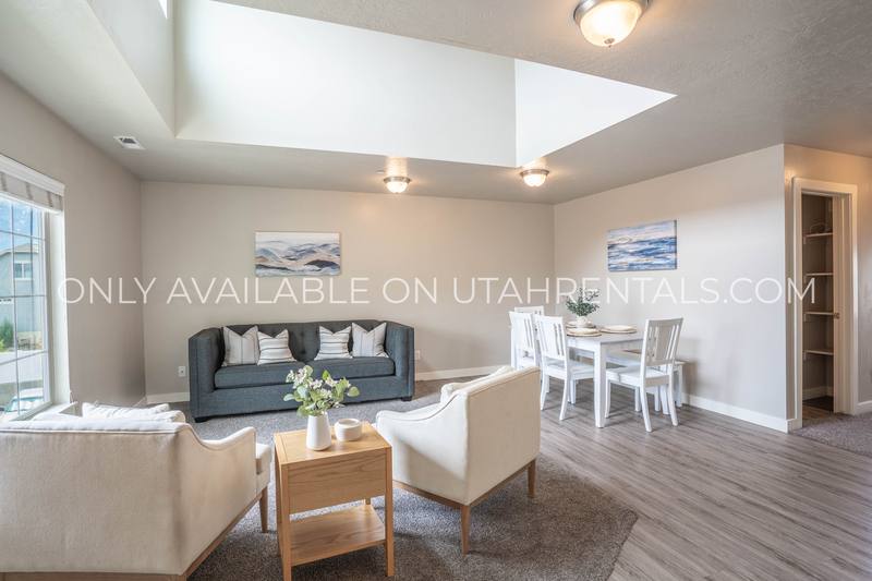 1906 N Geneva Rd #301, Provo, UT 84601