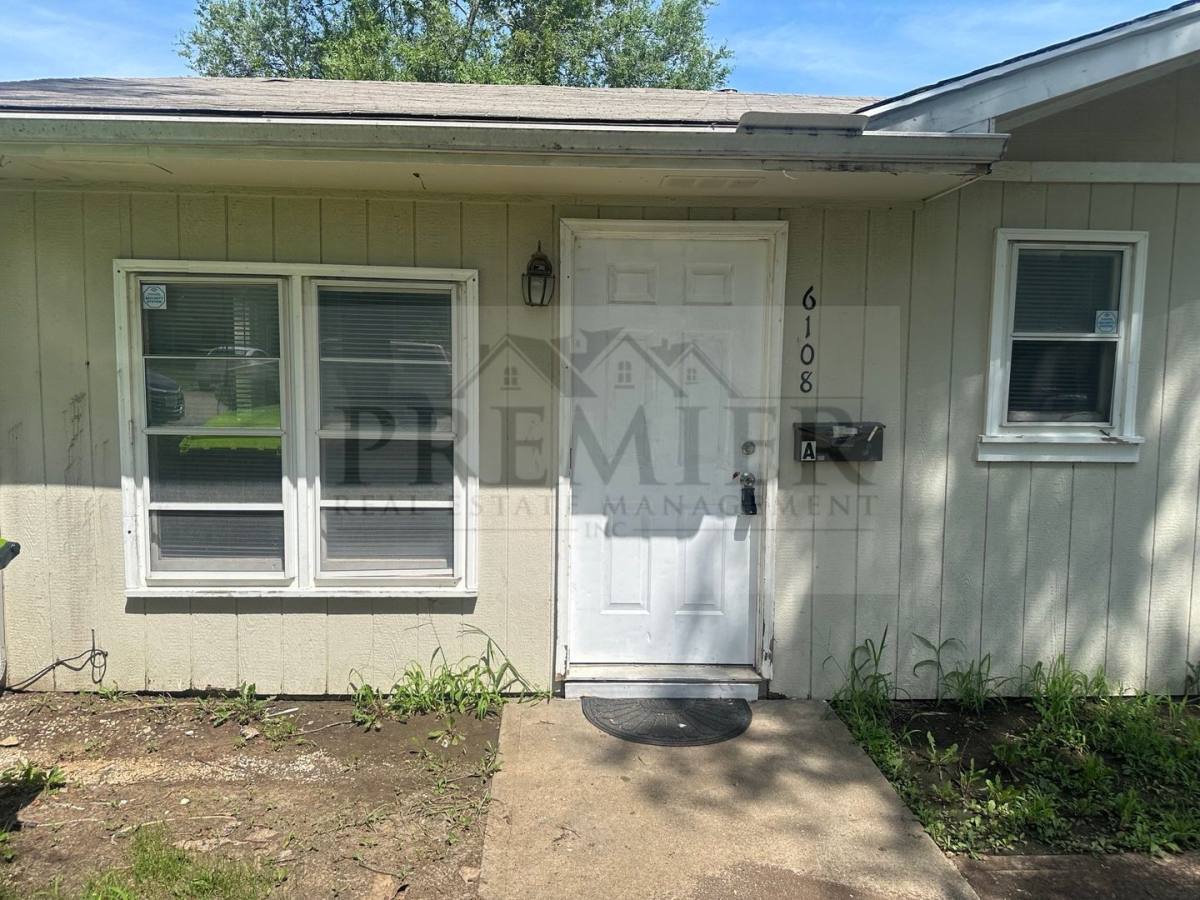 Townhouse for rent at 6108 E 153rd Terrace, Grandview, MO 64030