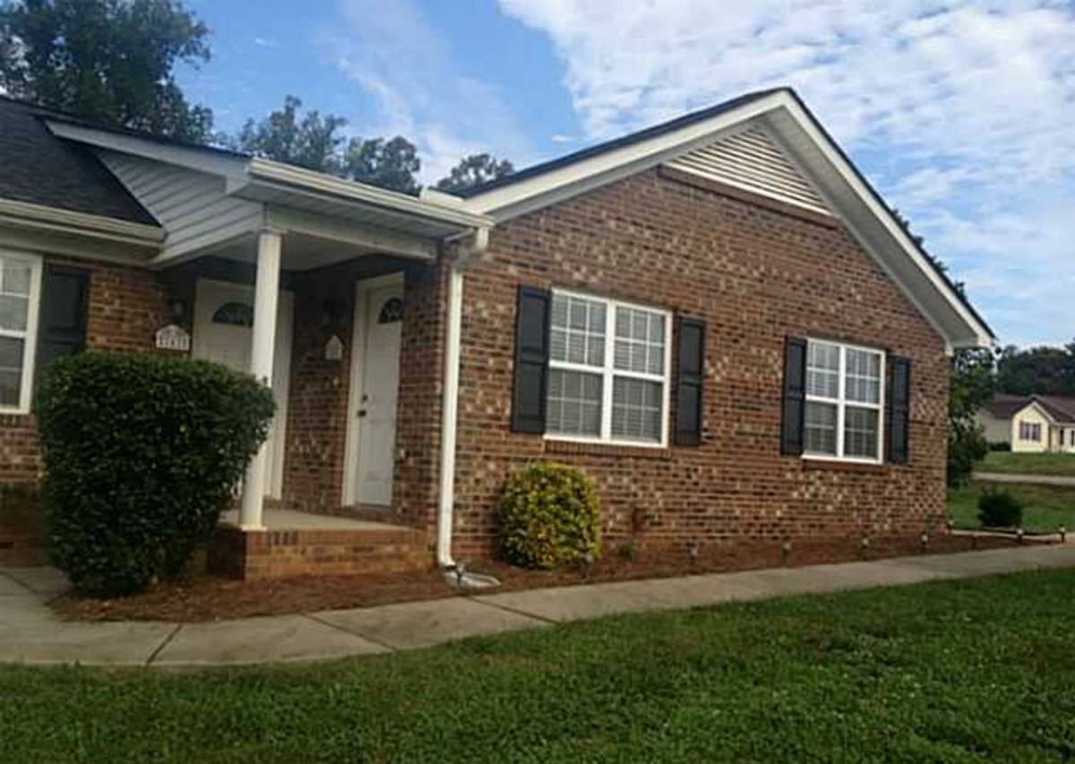 House for rent at 745 Shinnville Rd, Mooresville, NC 28115