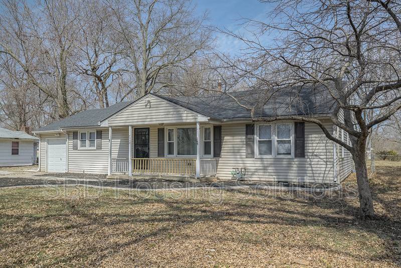 House for rent at 8008 E 99th Terrace, Kansas City, MO 64134
