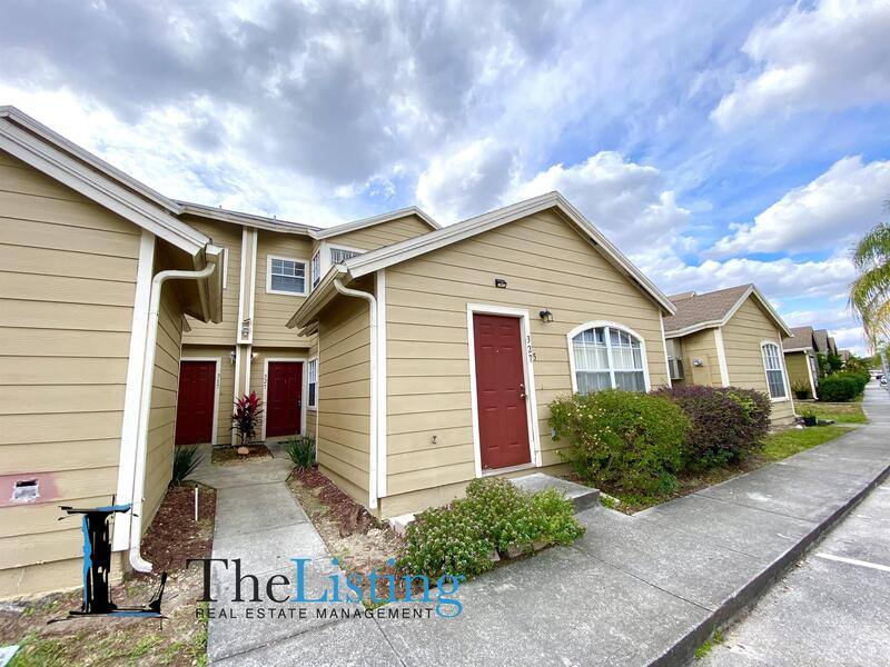 Townhouse for rent at 327-0 Coconut Palm Way, Davenport, FL 33897
