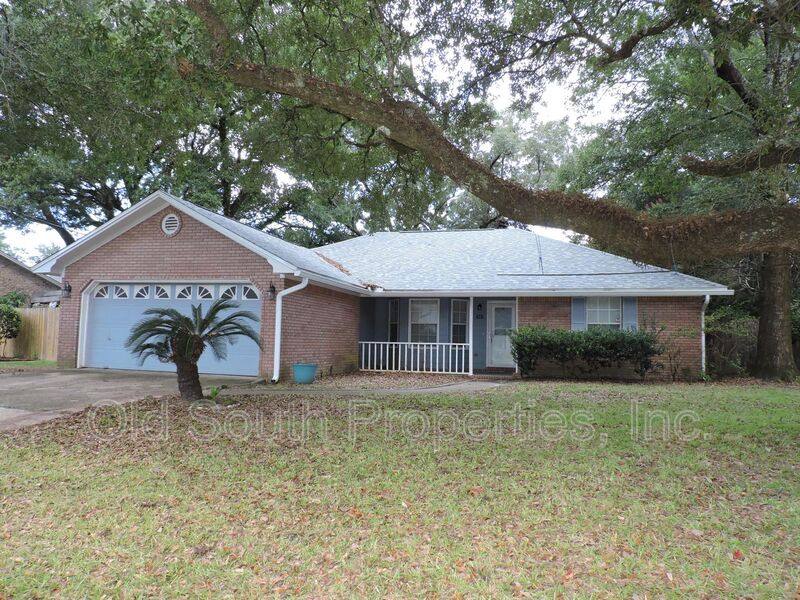 House for rent at 7663 Charter Oaks Dr, Pensacola, FL 32514