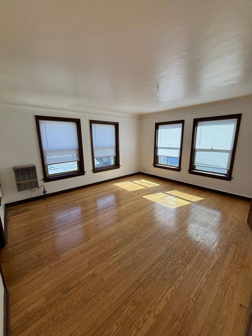 Apartment for rent at 1819 Bellevue Ave, Seattle, WA 98122