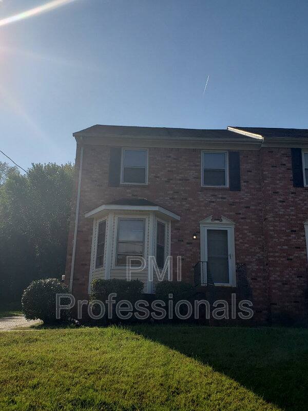 Townhouse for rent at 1430 Timber Valley Dr, Nashville, TN 37214