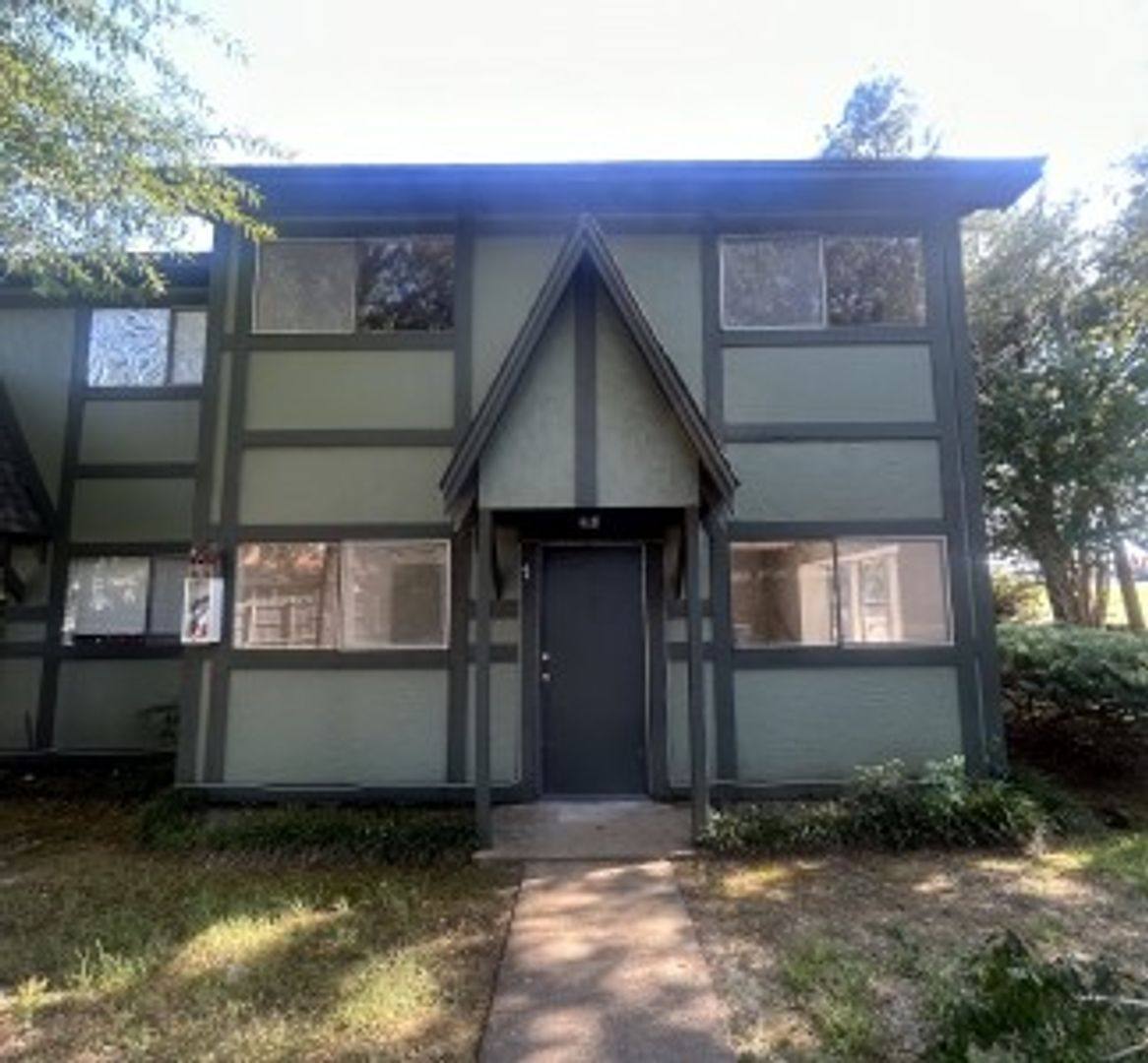 Apartment for rent at 109 E Old Highway 80, White Oak, TX 75693