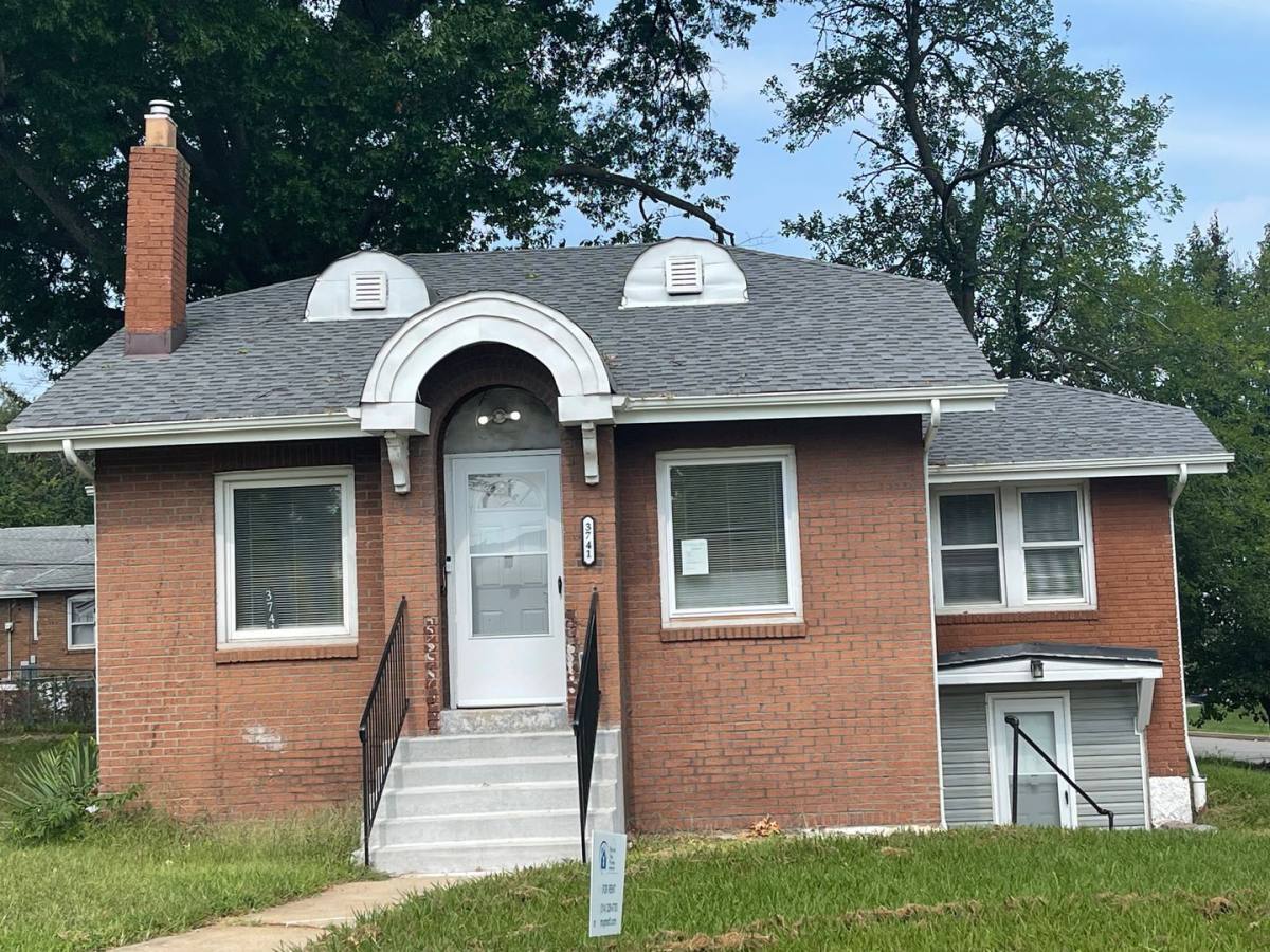 House for rent at 3741 Avondale Ave, Saint Louis, MO 63121