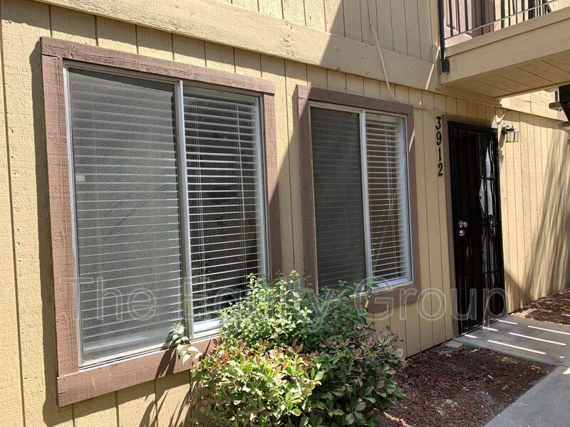 Apartment for rent at 3912 W Meadow Ave, Visalia, CA 93277