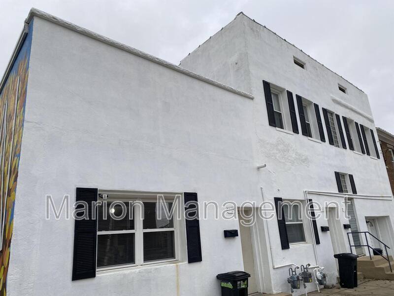 House for rent at 108 S Market St #1, Thorntown, IN 46071
