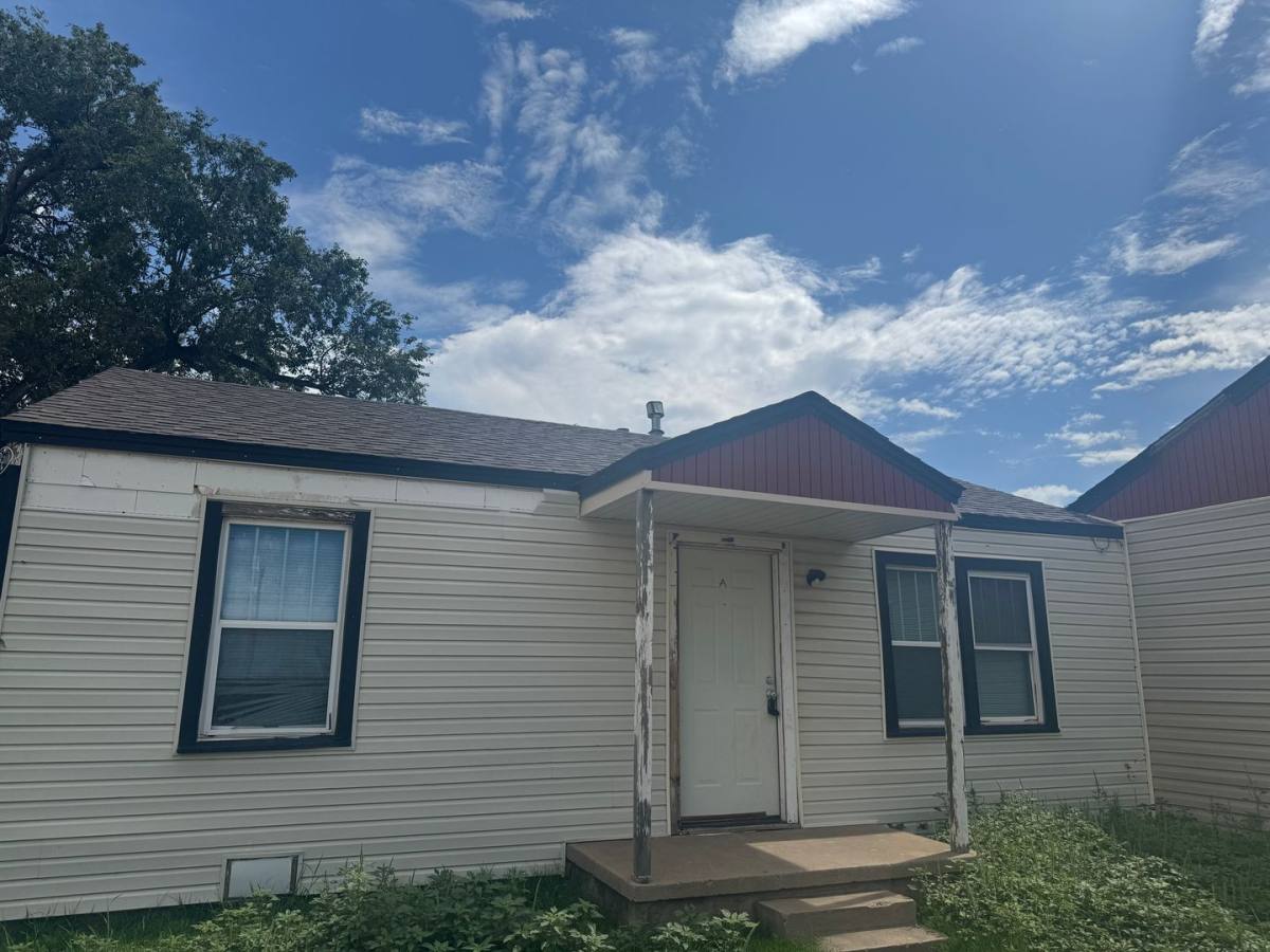 House for rent at 1411 Dunaway St, Amarillo, TX 79104