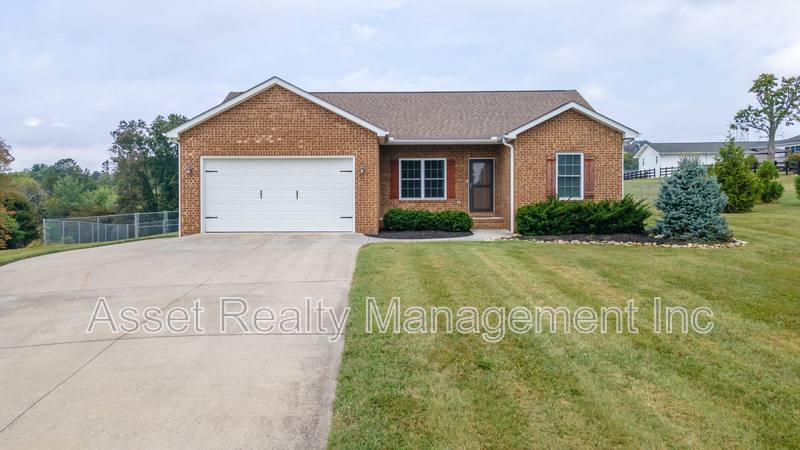 House for rent at 7821 Griffith Rd, Knoxville, TN 37938