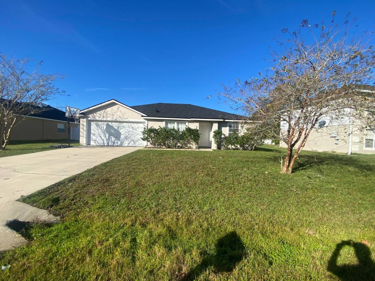 House for rent at 18 Roxbury Lane, Palm Coast, FL 32164