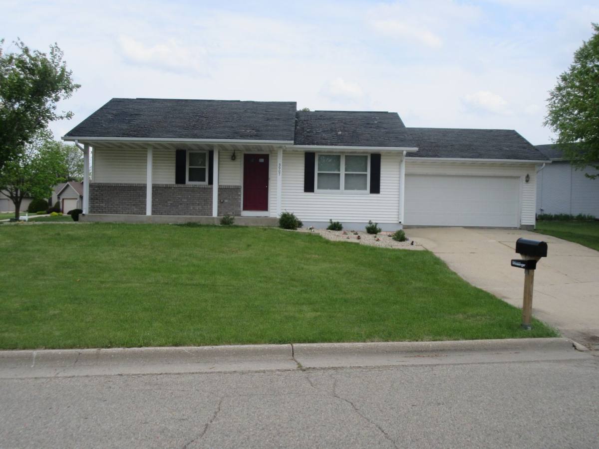 Apartment for rent at 1504 Shannon Dr, Janesville, WI 53546