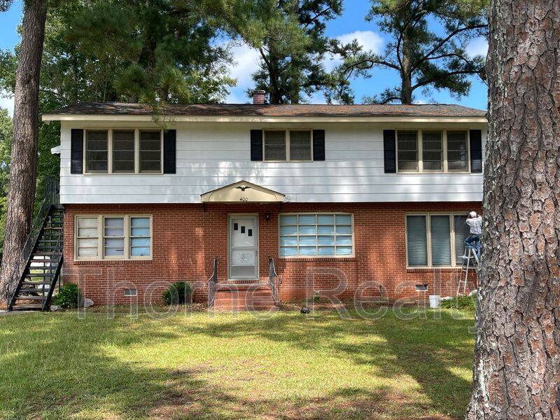 Apartment for rent at 400 W Farmer St #B Upstairs, Sharpsburg, NC 27878