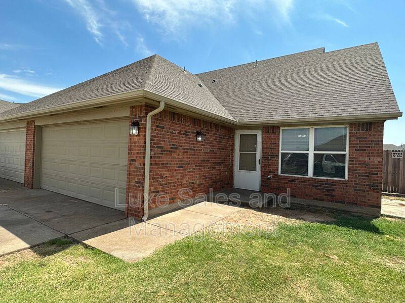 House for rent at 9606 SW 17th St, Oklahoma City, OK 73128