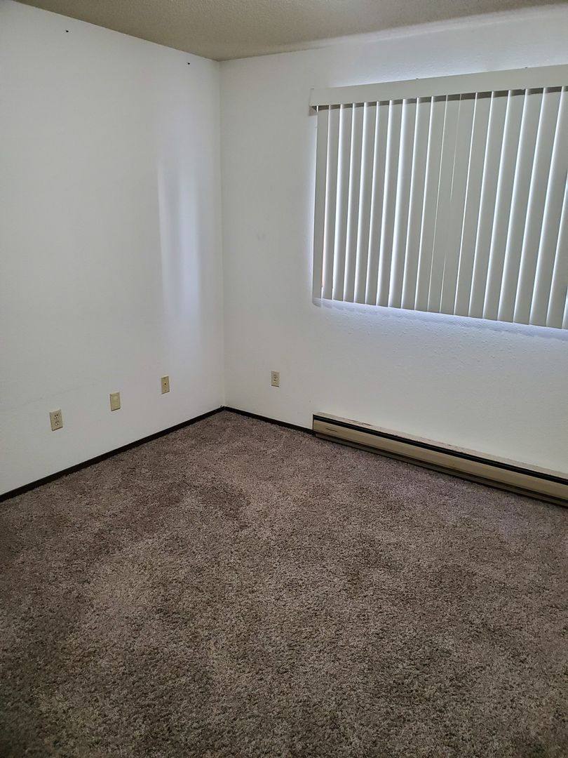 Apartment for rent at 909 16th St N, Fargo, ND 58102