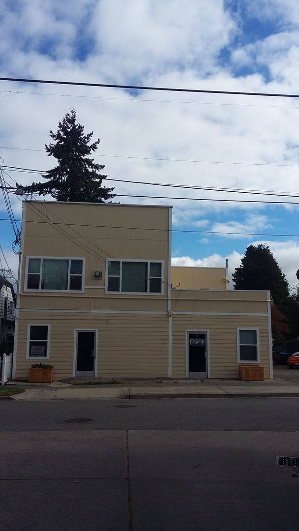 House for rent at 1222 Park Ave, Bremerton, WA 98337