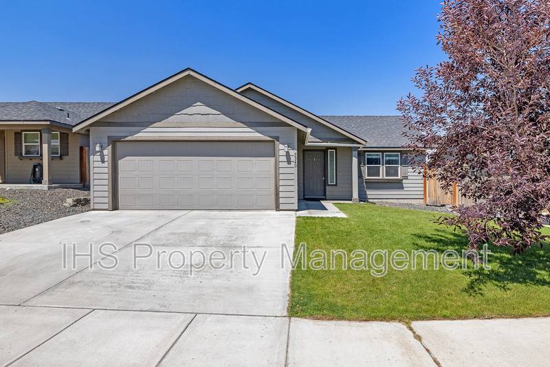 House for rent at 9340 W 9th Place, Kennewick, WA 99336