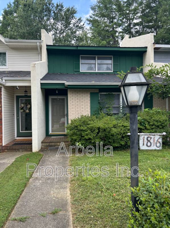 Townhouse for rent at 1816 Presswood Rd, Johnson City, TN 37604