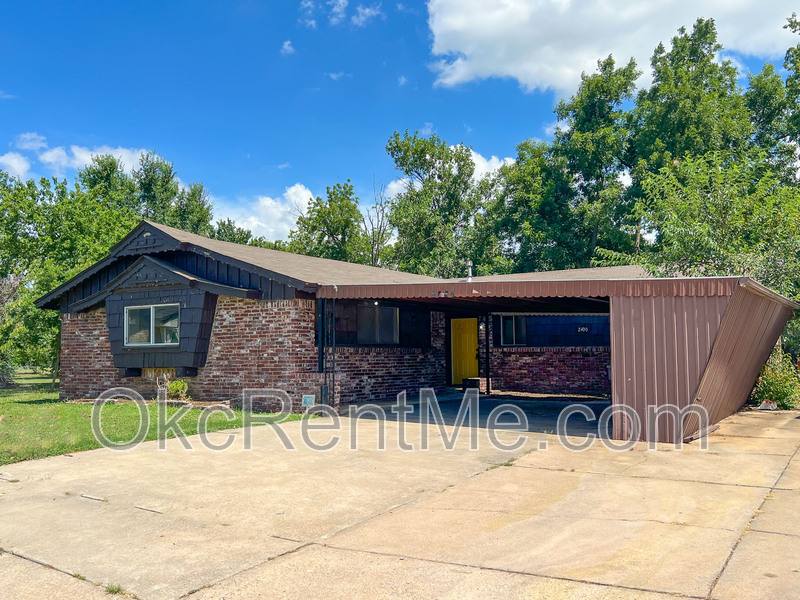 House for rent at 2400 SW 63rd St, Oklahoma City, OK 73159