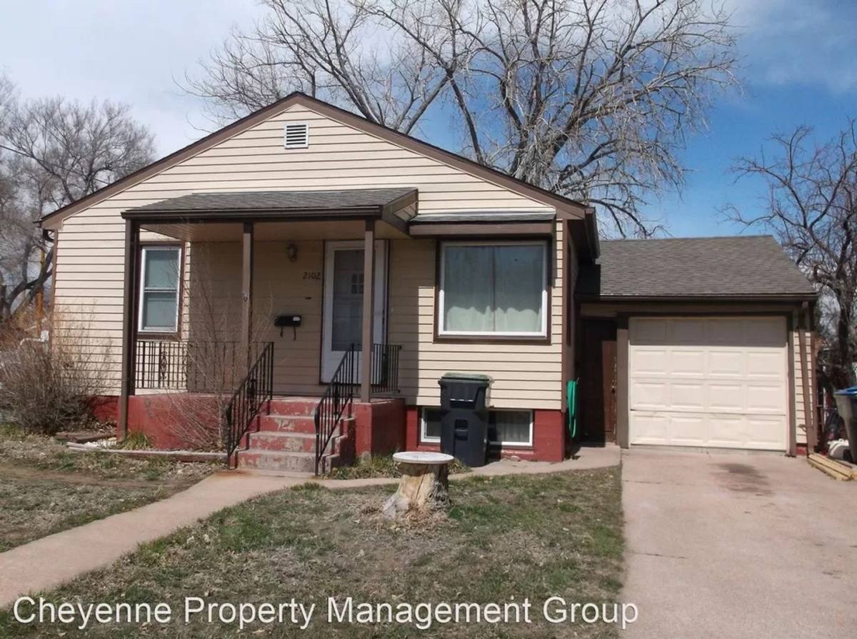Apartment for rent at 2102 E 17th St, Cheyenne, WY 82001