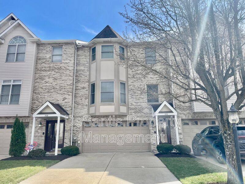 Townhouse for rent at 306 Pappan Dr, Imperial, PA 15126