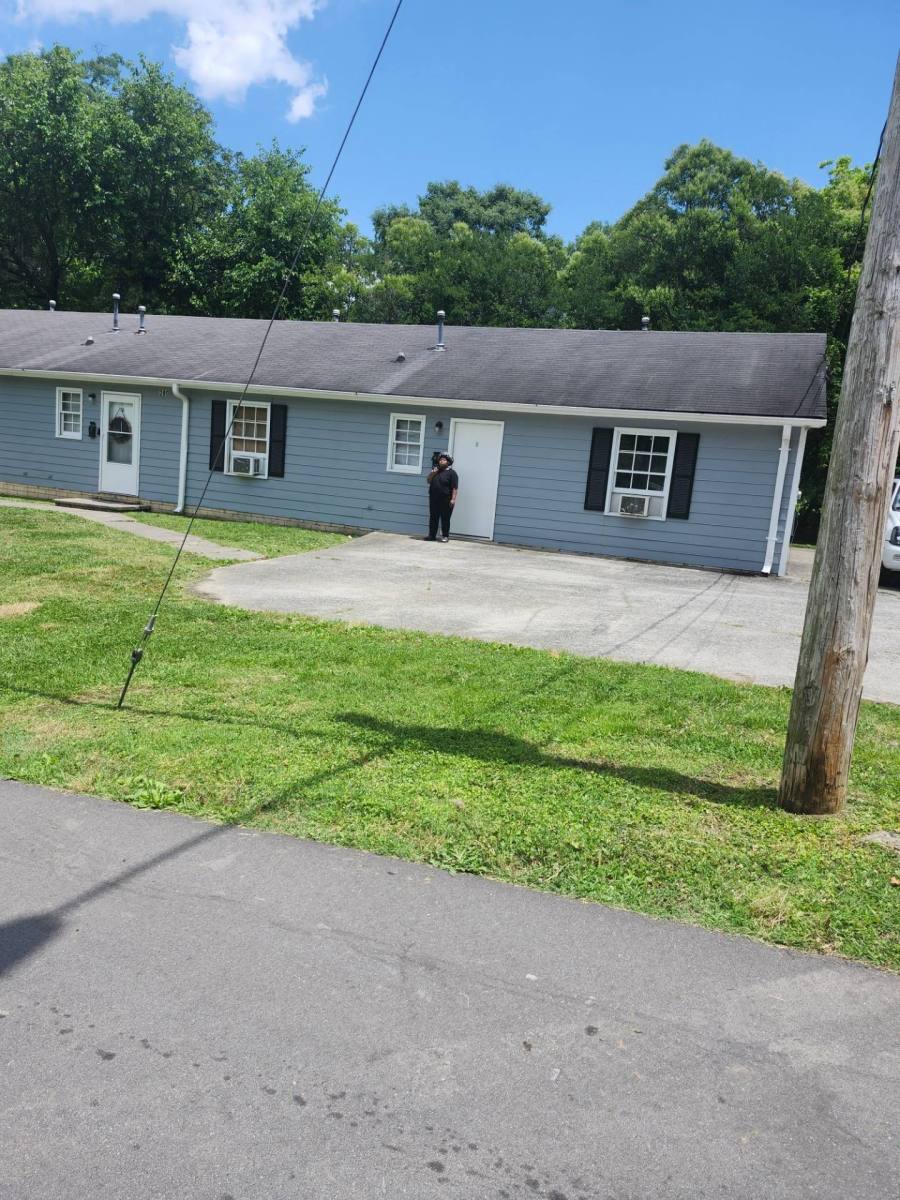 Apartment for rent at 390 N King St, Gastonia, NC 28052
