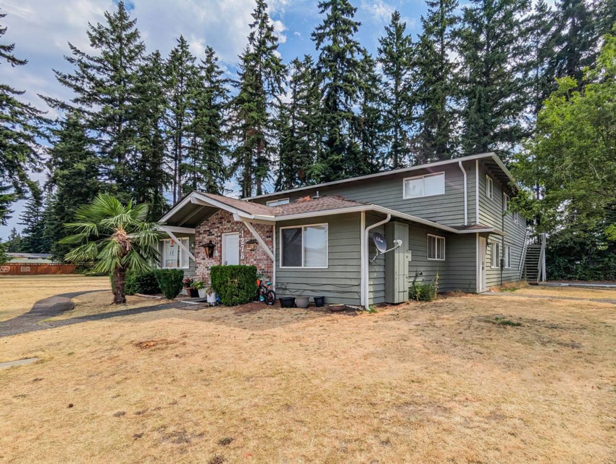 Apartment for rent at 1278 Woodgate Ave, Marysville, WA 98270