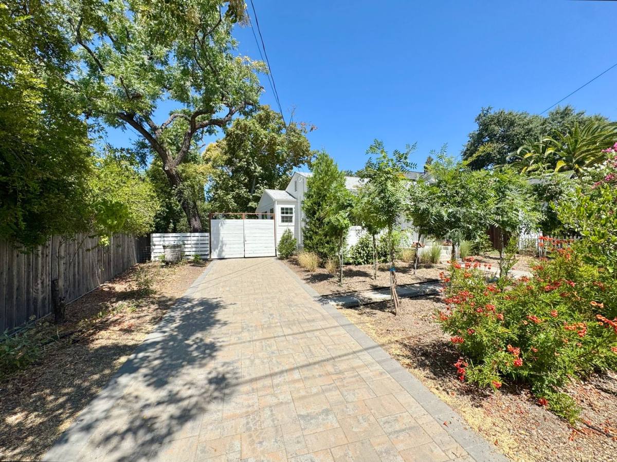 House for rent at 1642 Tainter St, Saint Helena, CA 94574